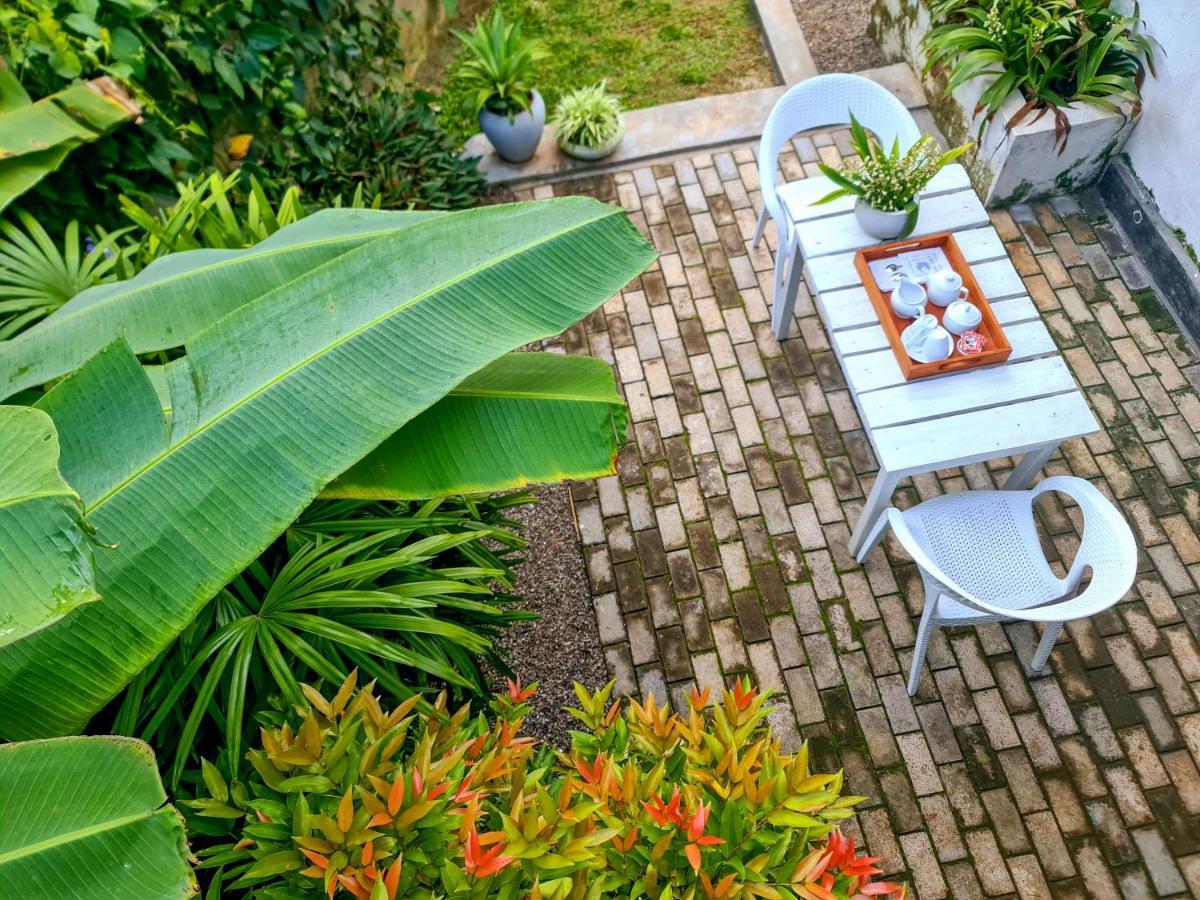 Sahasna Villa Unawatuna Exterior photo